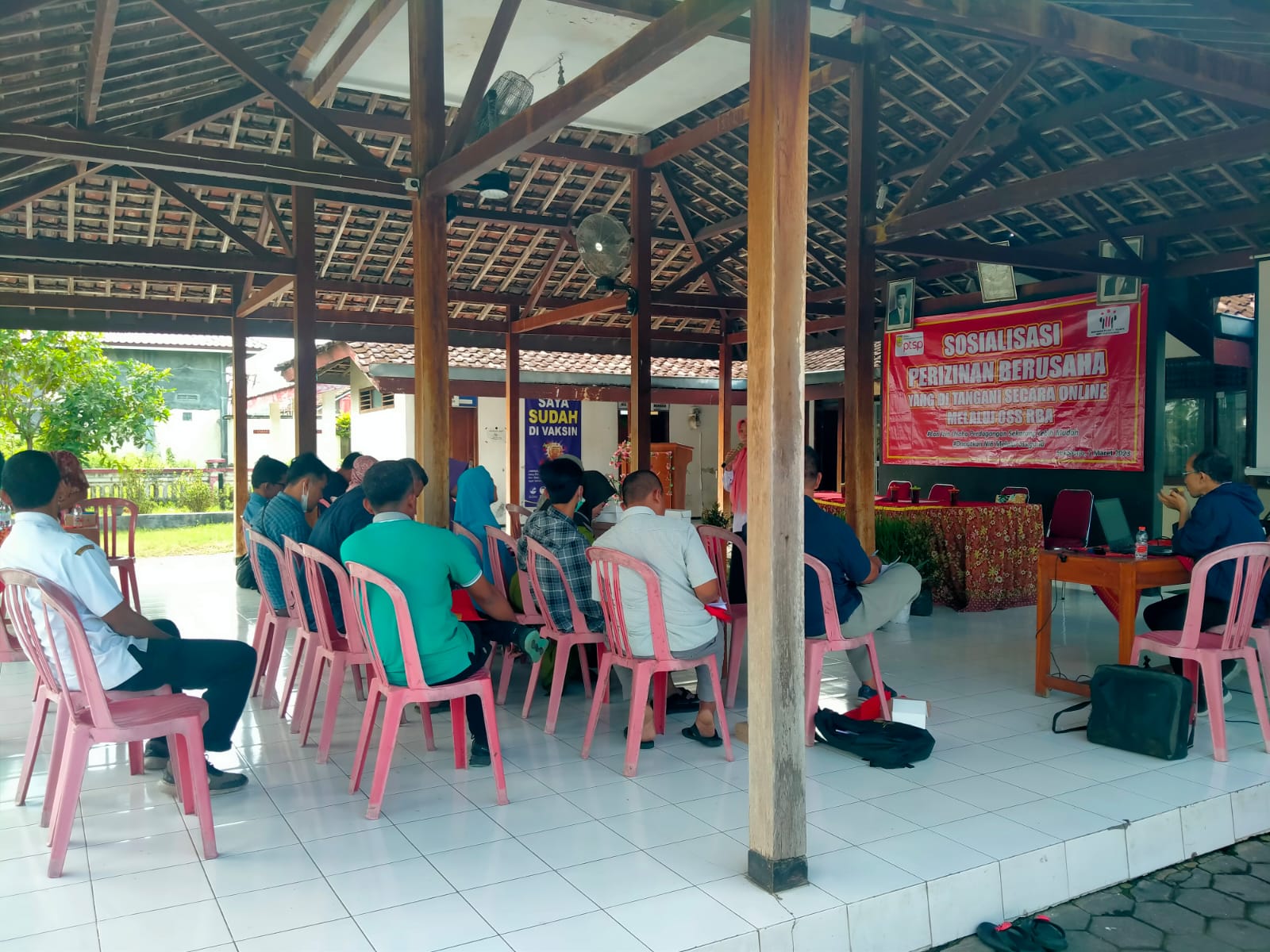 Kegiatan Sosialisasi Perizinan Berusaha dan Non Berusaha di Desa Kedung Jambal, Kecamatan Tawangsari tanggal 1 Maret 2023